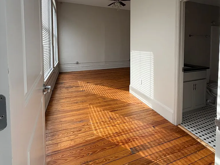 442 Main St — Photo 11