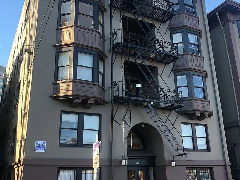 Converse Court Apartments — Photo 6
