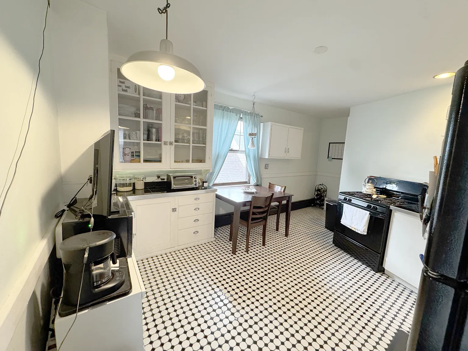 2 bed, $1,750 — Photo 3