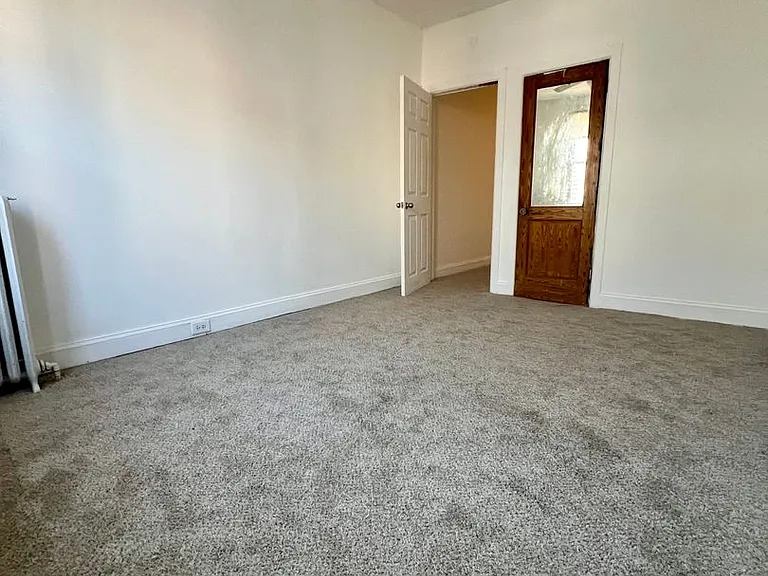 3253 N Dover St — Photo 13