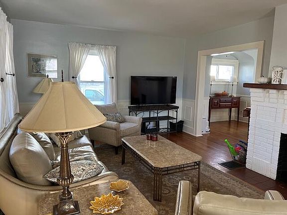 2nd image of 46 N 21st St