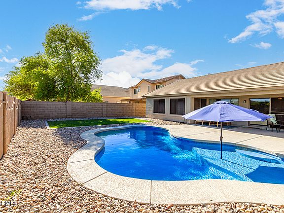 3rd image of 2583 W BARTLETT Way