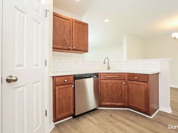 3rd image of 3 Grace Chapel Ct
