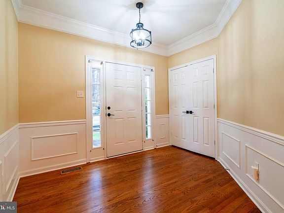 2nd image of 17965 Dumfries Cir