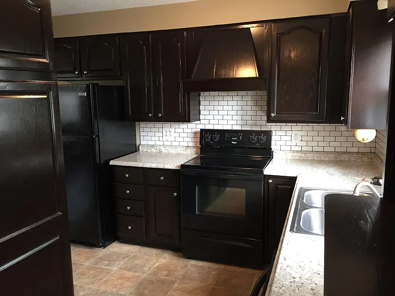 6213 N Woodland Ave — Photo 7