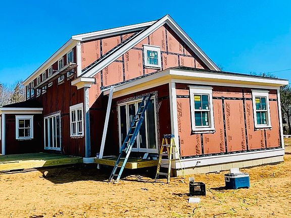 3rd image of 7 Marthas Way