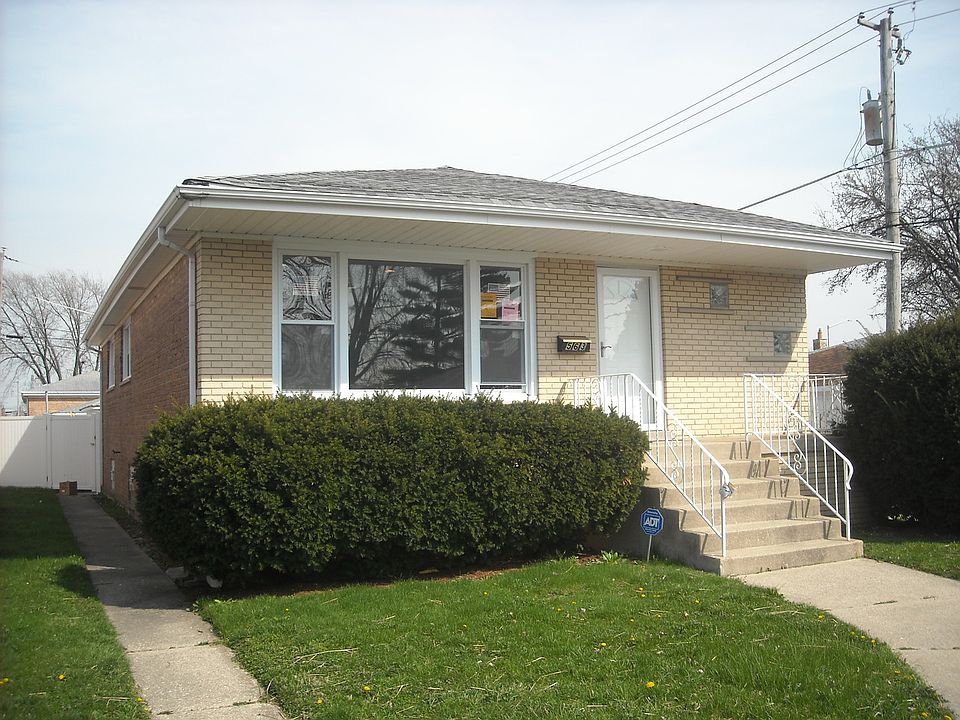 1st image of 563 Saginaw Ave