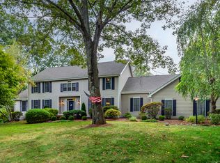 32 Sail Harbour Drive, New Fairfield, CT 06812