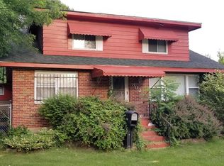 802 Goelz Dr, East Saint Louis, IL 62203