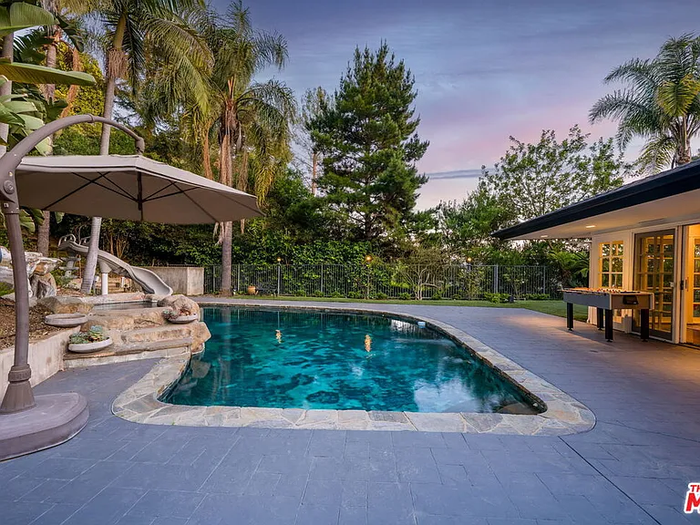 9023 Alto Cedro Dr — Photo 15