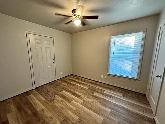 5th image of 2511 Jackson Dr #B