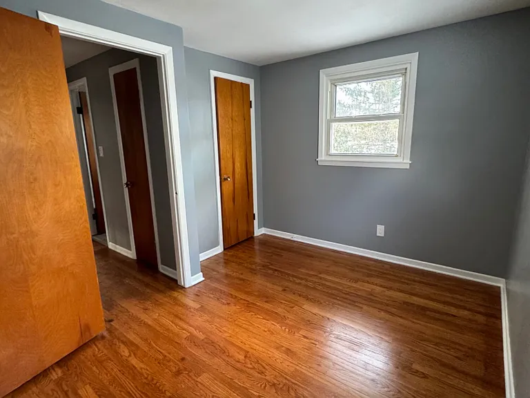 206 Longmeadow Dr — Photo 16