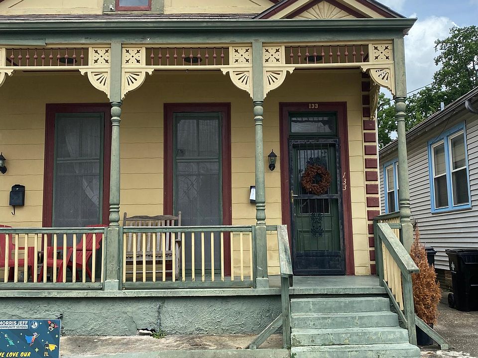 1st image of 133 S Gayoso St