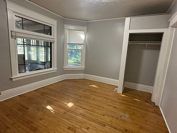 3rd image of 937 Clark St #1