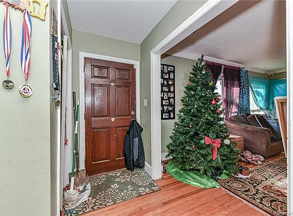 5th image of 4911 Churchill Dr