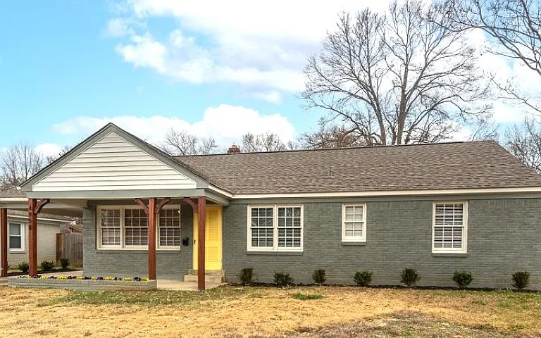 4958 Welchshire Ave — Photo 2