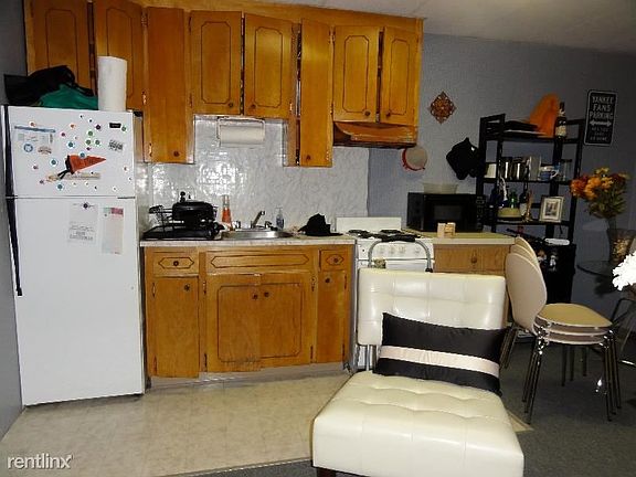 199 Strathmore Rd 7