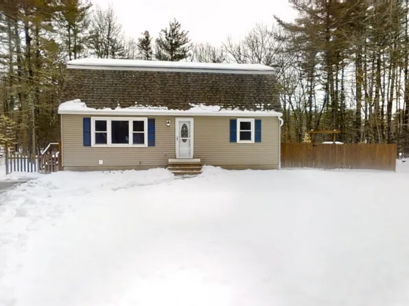 18 Bartlett Street, Newton, NH 03858