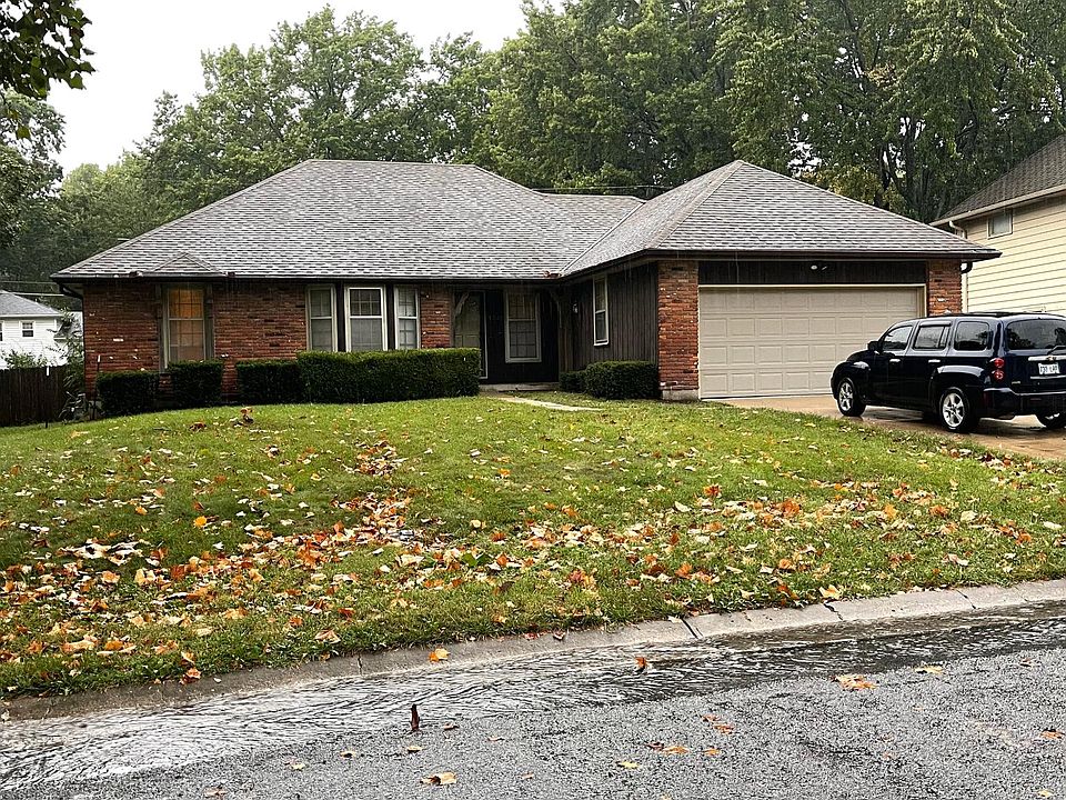 Beautiful ranch on quiet residential street