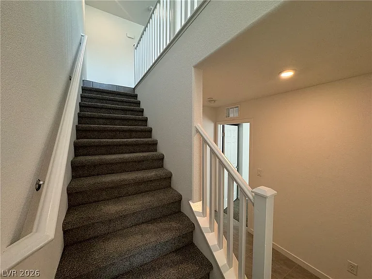 6181 Garden Crest St — Photo 11