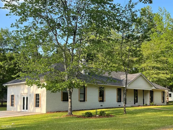 211 Sullivan Cir, Pine Mountain, GA 31822