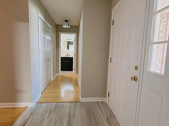 5th image of 4326 Nettleton Dr