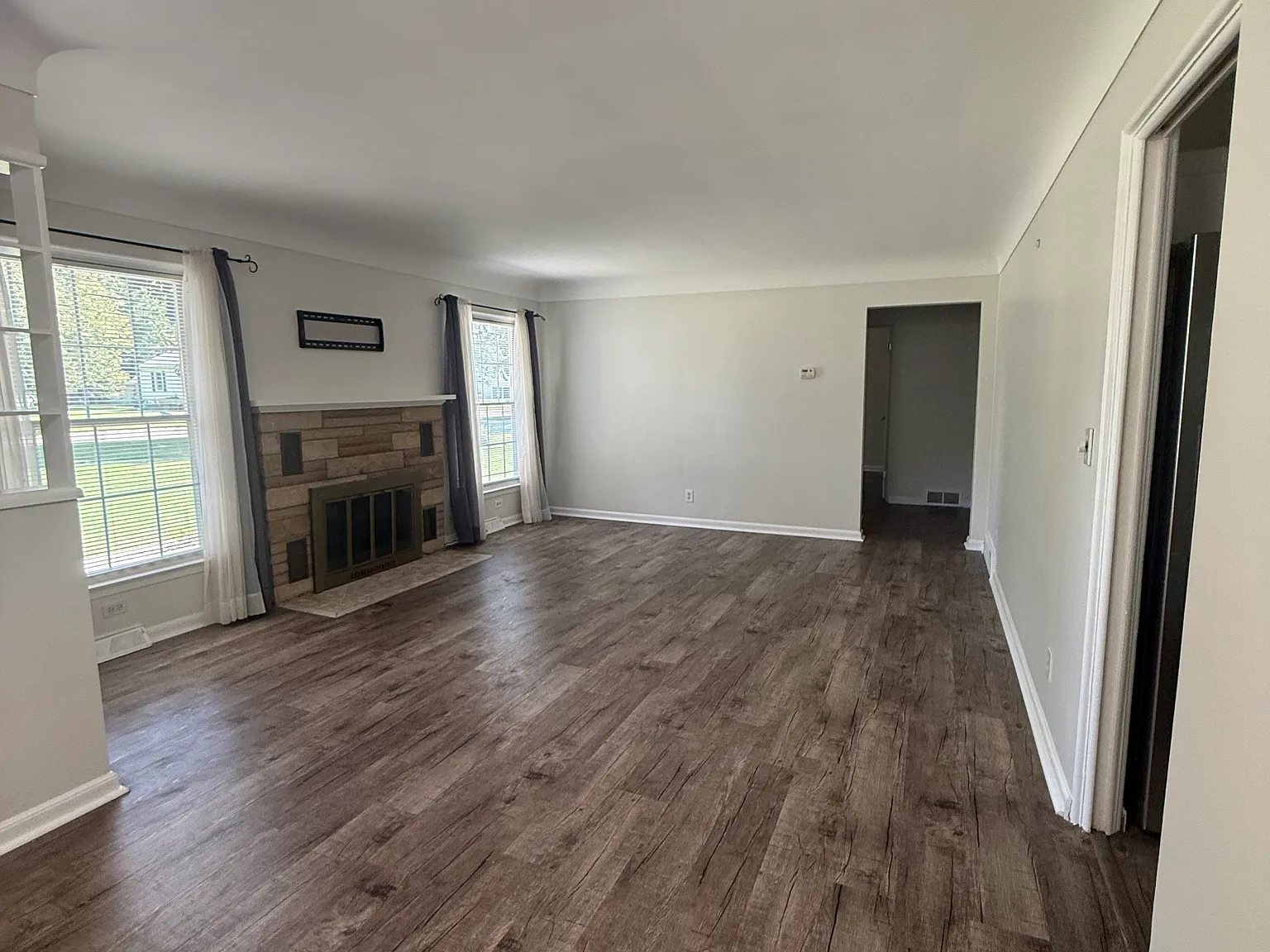5 bed, 1120 sqft, $2,500 — Photo 2
