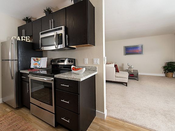5th image of 3707 Poinciana Dr APT 12
