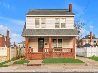 546 Beach 135 St #135, Rockaway Park, NY 11694