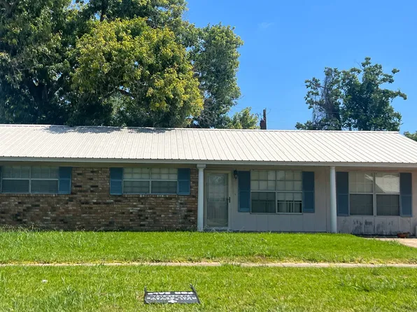 1107 Apple St, Vidalia, LA 71373