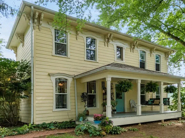 2287 Montgomery Rd NE, Newark, OH 43055
