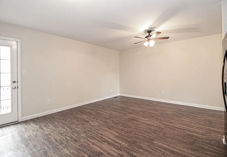 1716D Thistlewood Dr — Photo 4