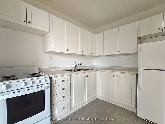 4th image of 90 Holgate St #406