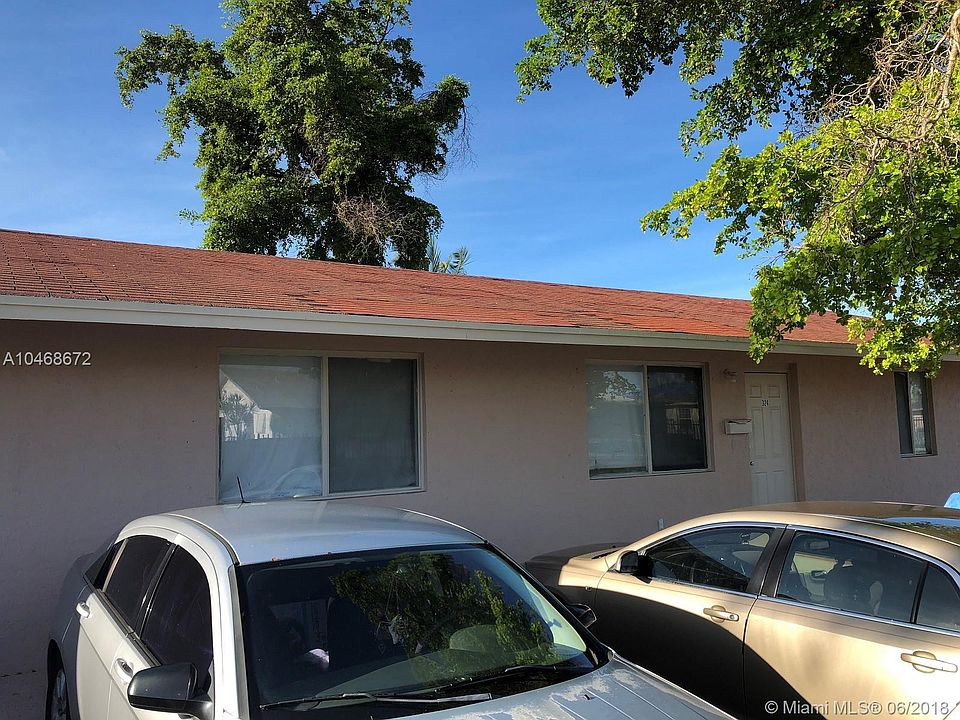 2nd image of 320 NW 4th St #324