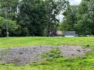 535 E Prairie St, Harrisville, PA 16038