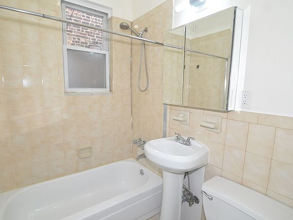 4th image of 4612 Skillman Ave #2F