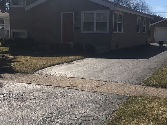 3rd image of 540 N 3rd Ave