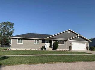 1415 Hillcrest Dr, Juniata, NE 68955
