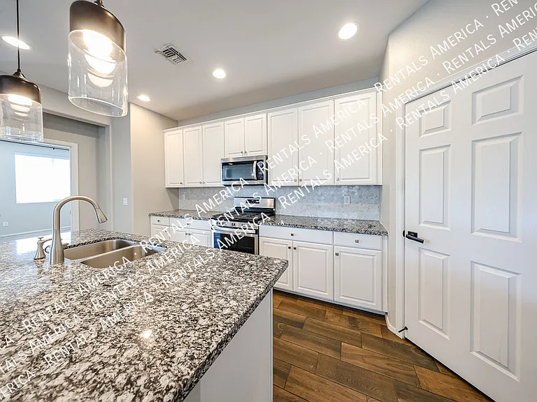 5211 W Leodra Ln — Photo 21