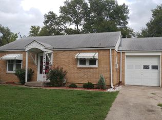 1136 N Cedar St, Nevada, MO 64772