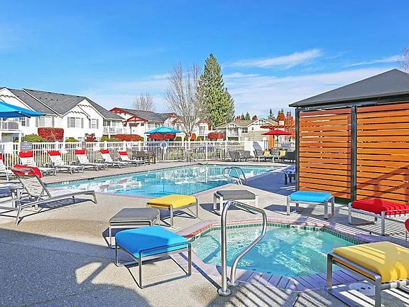 5th image of 1090 Ross Ave #2-1018