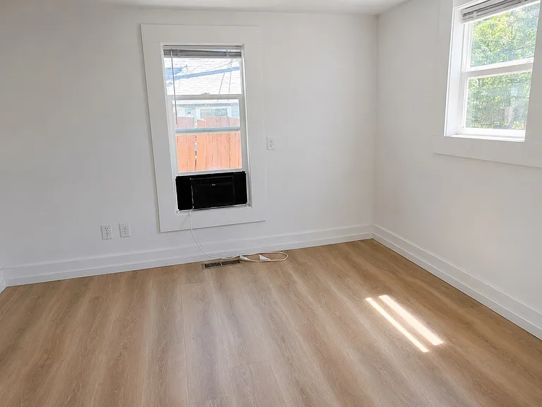 122 N 22nd St #1 — Photo 13