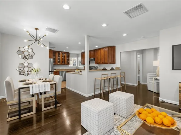 6737 Jellico Ave, Lake Balboa, CA 91406