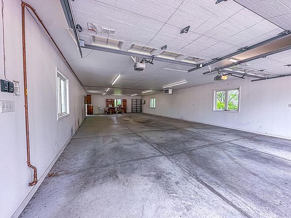 3rd image of 11604 N Granville ROAD