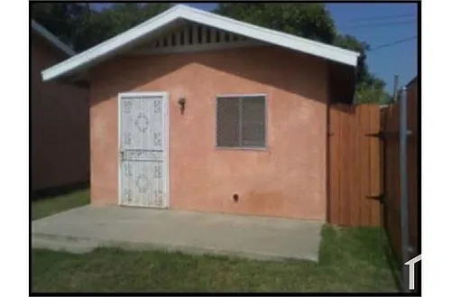 5922 S San Pedro St Photo 1