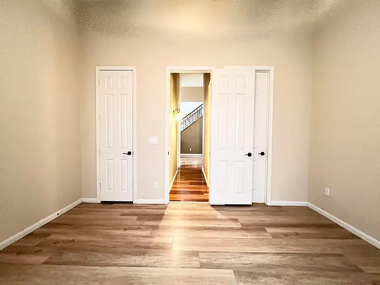 2105 Eaglepath Cir — Photo 11