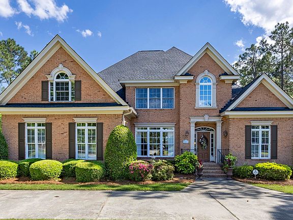 2nd image of 212 Cartgate Cir