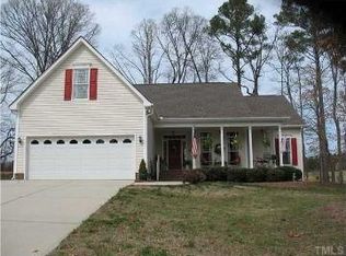 949 Glenmacie Dr, Fuquay Varina, NC 27526