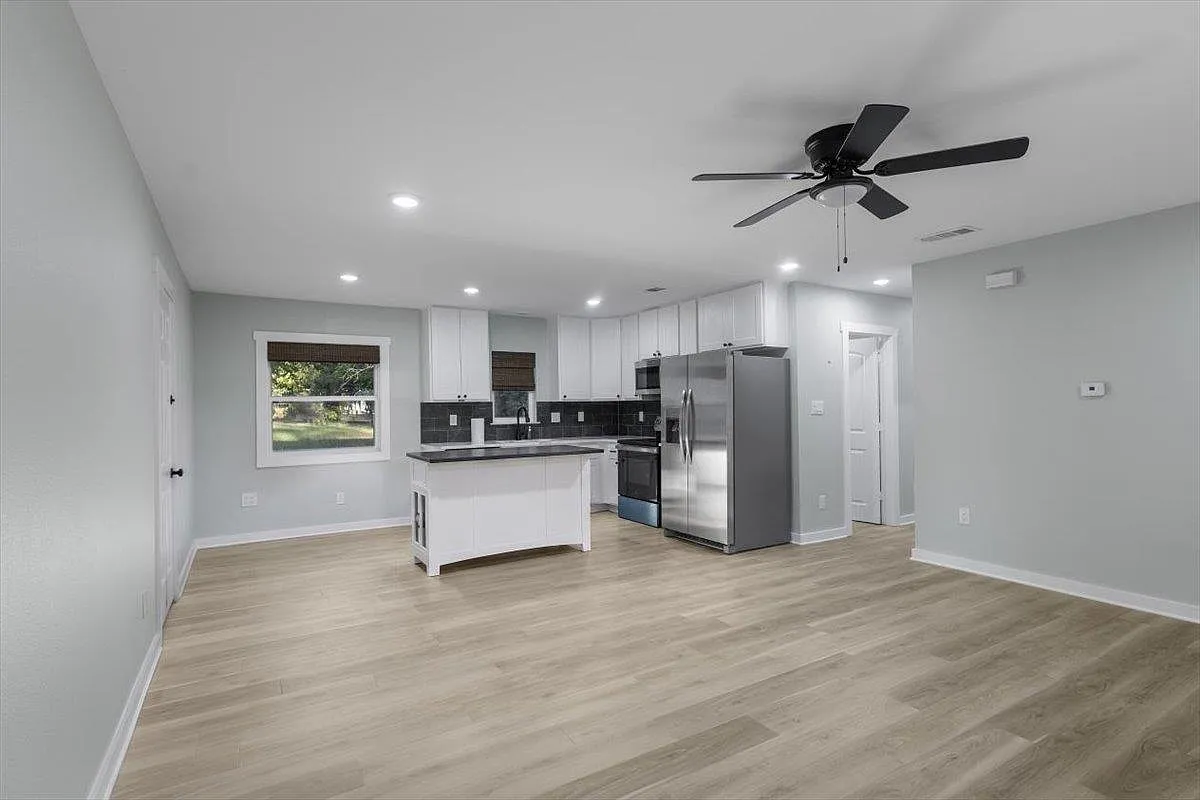 2 bed, 1.0 bath, 816 sqft, $1,450 — Photo 4