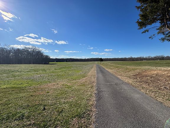 1/4 Mile Driveway